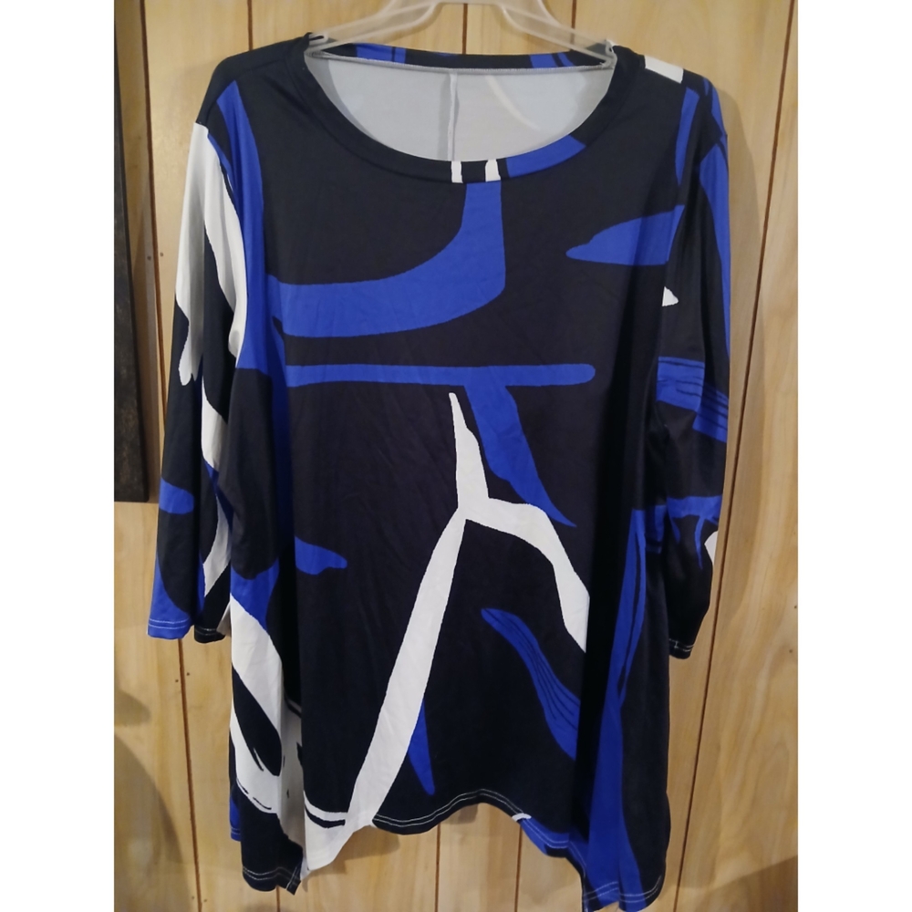 Emery Rose Abstract Blue and Black 3/4 Sleeve Top